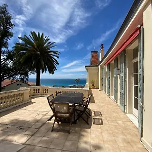  Appartement Magnifique D'époque Avec Vue 4 Personnes Avec Terrasse Le Port